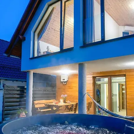 Szarotka Chalet *